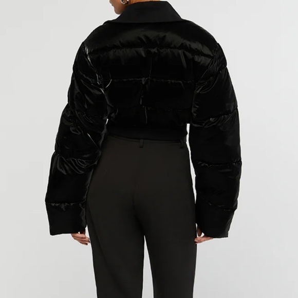 WeWoreWhat Cropped Puffer Jacket in Black Size Medium - NEW WITH TAGS - Picture 2 of 7